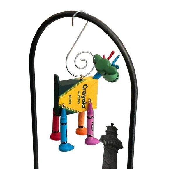 Hallmark Keepsake Ornament - Happy Hues - Crayola‎ Crayons, Dated 2005, New - Picture 1 of 10